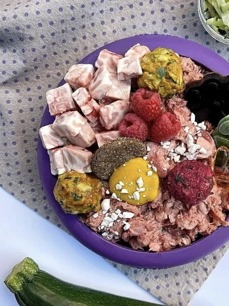 Bol D'enrichissement Et De Léchage Avec Ventouses LickiMat UFO - Violet – Image 2