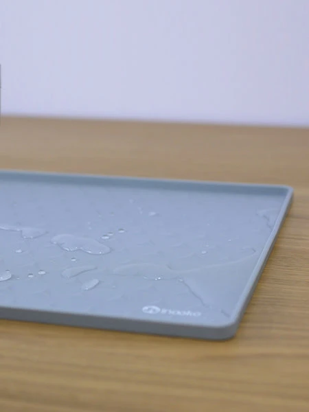 Tapis De Gamelle Pour Chien Et Chat - Gris Foncé – Image 4