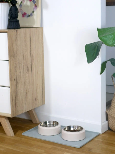 Tapis De Gamelle Pour Chien Et Chat - Gris Foncé – Image 5